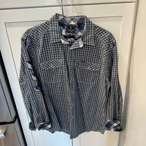 Men’s collared shirt